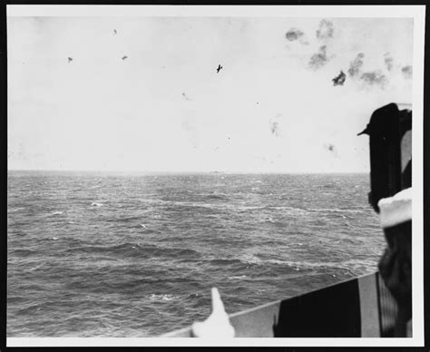 80 G 7389 Battle Of The Coral Sea 8 May 1942