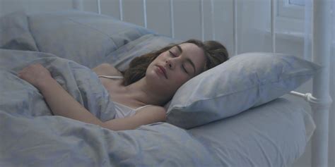 The Best Cooling Bedding For Hot Sleepers In Bed Sheets Mattress Toppers And More SELF