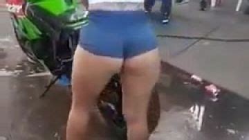 Une femme chaude à la cam vous excite Porn