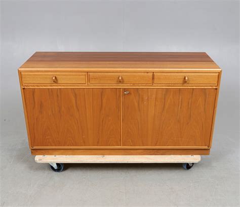 BERTIL FRIDHAGEN Sideboard Bodafors 1900 talets andra hälft Möbler