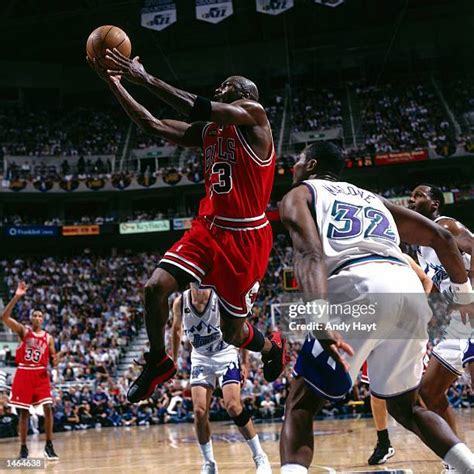 Michael Jordan Karl Malone Photos and Premium High Res Pictures - Getty ...