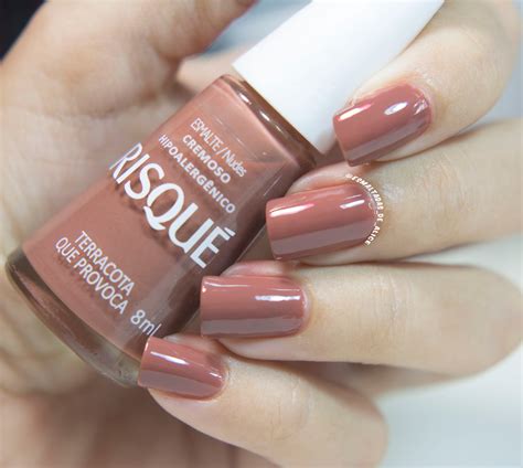 Swatches Esmaltes Nude Mistura Brasileira Risqué Esmaltadas de Alice