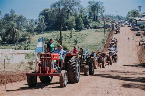 Herrera Ahuad acompañó la apertura de la Fiesta del Tractor en Colonia