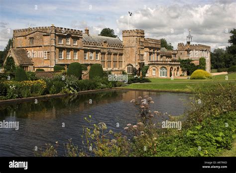 Forde abbey and gardens Stock Photo - Alamy