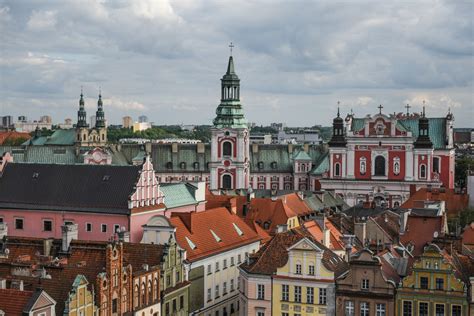 Pozna W Piosenkach I Teledyskach Nagrania O Mie Cie I Te Kt Re