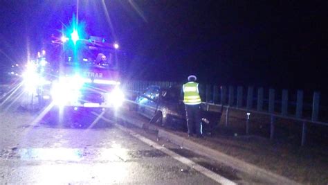 Karambol na A1 Sprawca jechał pod prąd i uciekł Jedna osoba nie żyje