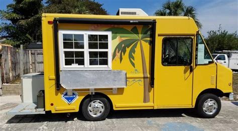 YELLOW FOOD TRUCK Ford 2CH 2000 For Sale Roaming Hunger