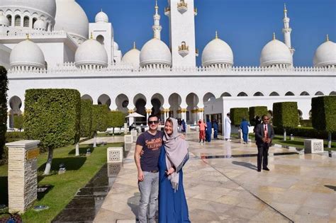 Av şekil İyi eğitimli sheikh zayed mosque dress code erişte Ayrı ayrı ses