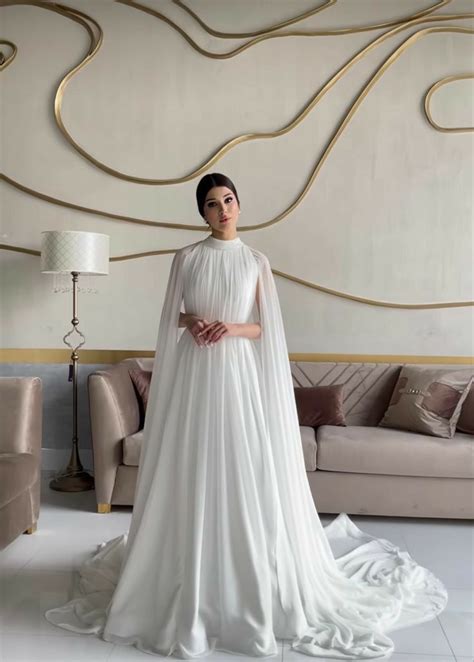 Pin By Beyza On Gelinlik Modelleri Ball Gowns Classy Wedding Dress