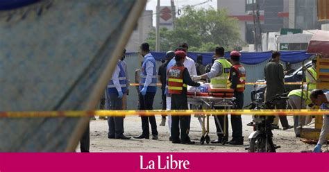 Pakistan Au Moins Morts Dans Une Explosion Lahore Possible