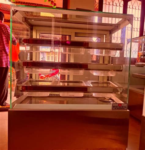 Stainless Steel Bakery Hot Showcase At Piece In Nanjangud ID