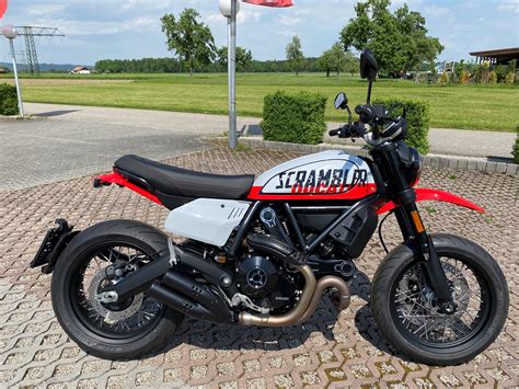 Neumotorrad Ducati Scrambler Urban Motard Baujahr Eur