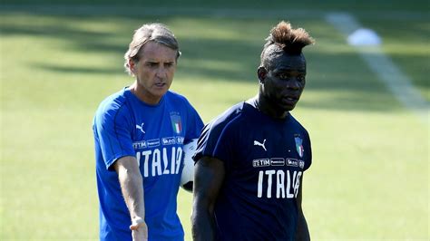 Alasan Roberto Mancini Memanggil Mario Balotelli Untuk Masuk Skuad