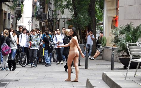 Mixed Cutie Nude And Barefoot In Public Photo X Vid