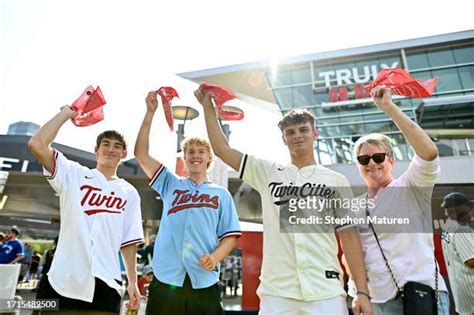 The Minnesota Twins Photos And Premium High Res Pictures Getty Images