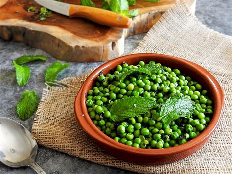 Minted Peas Recipe - Feed Your Sole