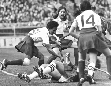 Rosie Sykes 1st Black Woman Hockey Player For England Takes On Usa At