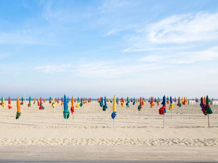 La plage de Deauville inDeauville Tourisme Evénements City Guide