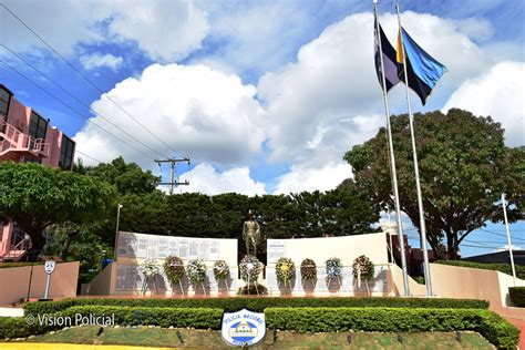 Jefatura Nacional de la Policía y Poderes del Estado rinde homenaje a