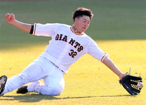 【巨人】広岡大志のファインプレーに1軍首脳陣が拍手 紅白戦 スポーツ報知