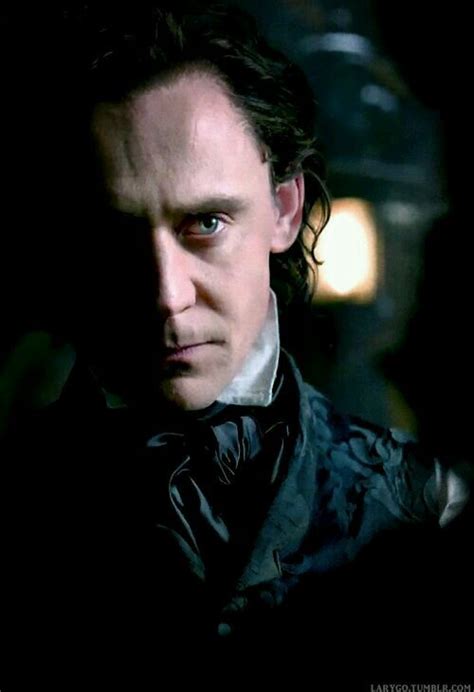 Tom Hiddleston As Sir Thomas Sharpe In The Thriller Movie Crimson