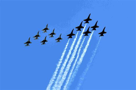 Blue Angels, Thunderbirds conduct flyover for frontline workers