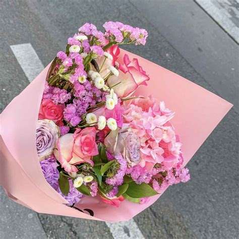 Compose Ton Bouquet De Fleurs Fraiches Luvbox Paris