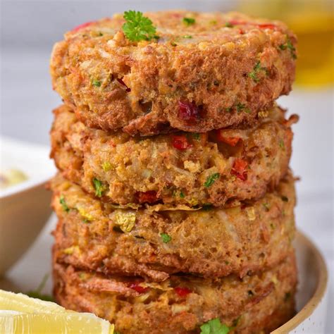 Air Fryer Crab Cakes {Crispy, Juicy, Ready In 8 Minutes!}