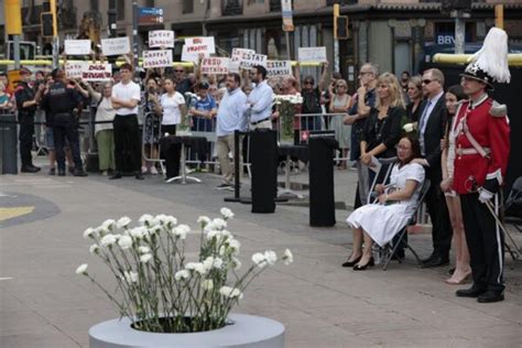 Homenaje A Las Víctimas De Los Atentados Del 17a En Barcelona