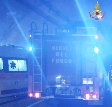 Incidente Nella Notte Sulla SS36 Coinvolti Cinque Giovani