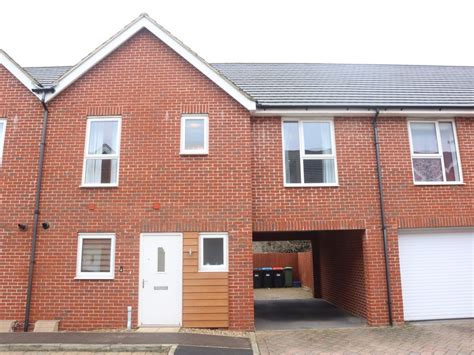 3 Bed Terraced House For Sale In Sovereigns Way Bletchley Milton