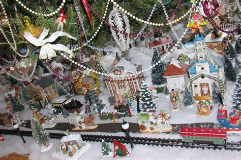 Pin by Blessed on Lefton Colonial Village Christmas Decor I love! | Christmas villages ...