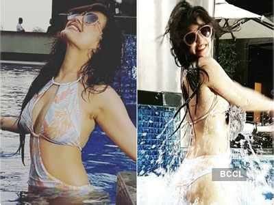 Hot Sexy Sangeeta Ghosh Bikini Pics