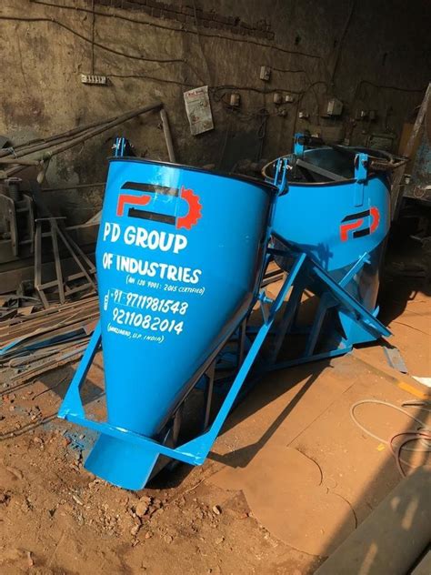 Crane Concrete Bucket For Column Concreting Capacity 05mq In