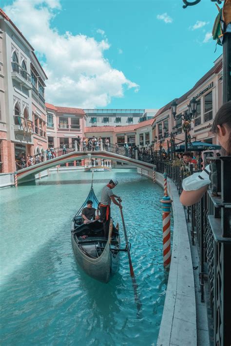 Philippines Taguig Venice Piazza Grand Canal Mall 5K Wallpaper