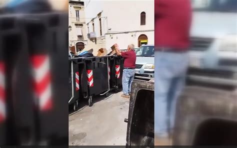 Contro Il Degrado A Bari Vecchia Ci Pensa Il Signor Lafronza