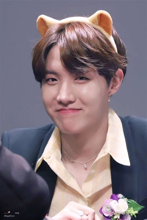 Pin By Noir Rose On Bts Pics Jhope Cute Bts J Hope Cute Bts J Hope