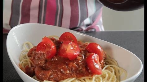 Recette Des Spaghettis La Bolognaise Youtube