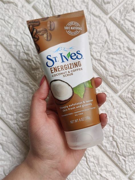 Stives Energizing Coconut And Coffee Scrub Review The Pink Velvet Blog