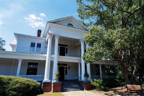 Spirits and hospitality thrive at the Beaver House - Discovering Bulloch