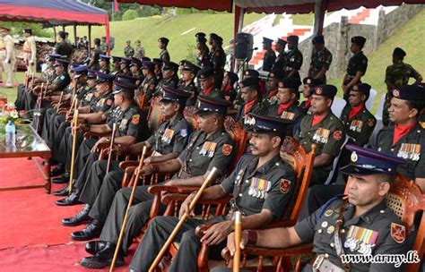 Sri Lanka Engineers Salute New Commander Sri Lanka Army