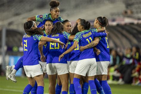 Sele O Feminina De Futebol Vence A Col Mbia E Se Classifica Na Copa