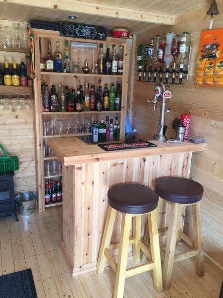 11 Space-Saving DIY Pallet Bar Ideas - Small House Decor