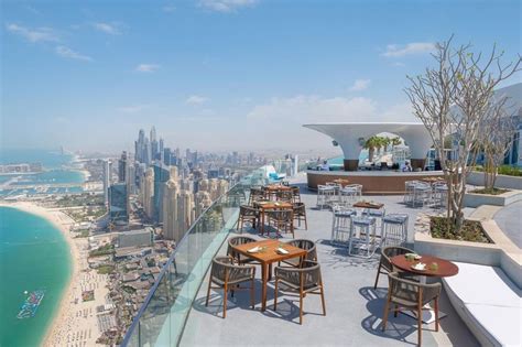 Dining With A View Dubai S Sky High Restaurants And Bars HubPages