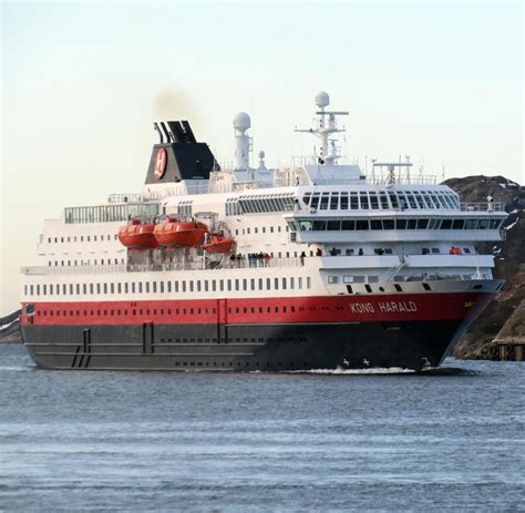 Polarlichter Mit Dem Hurtigruten Postschiff Zum Nordkap Welt