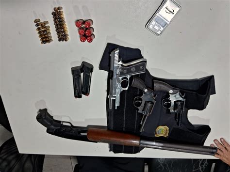 Pm Intercepta Arsenal De Grupo Criminoso Que Se Preparava Para