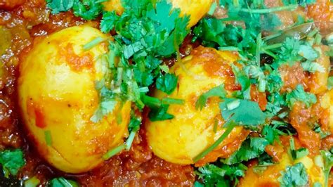 ढाबे स्टाईल में बनाए बहुत ही मजेदार अंडा करी । अंडा करी Recipe Vry Tasty And Delicious Love