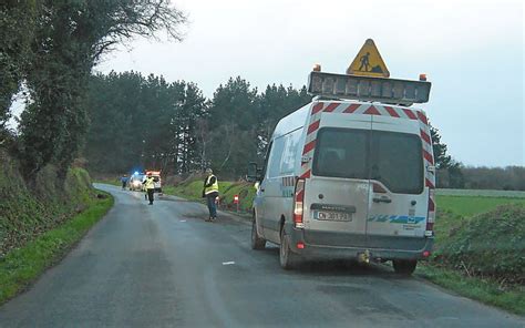 Encore un camion au fossé sur la D20 Le Télégramme