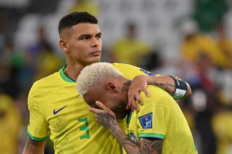 Ltimo Ato Do Capit O Thiago Silva Se Despede Da Copa Mas Mira T Tulo