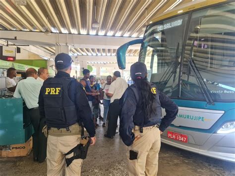 Prf Realiza Ação Educativa De Trânsito No Terminal Rodoviário De